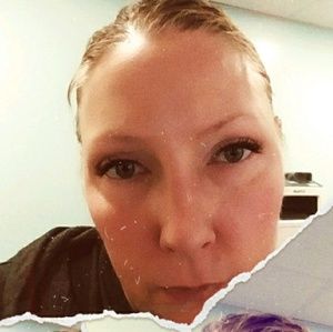 Meet your Posher, Cortney